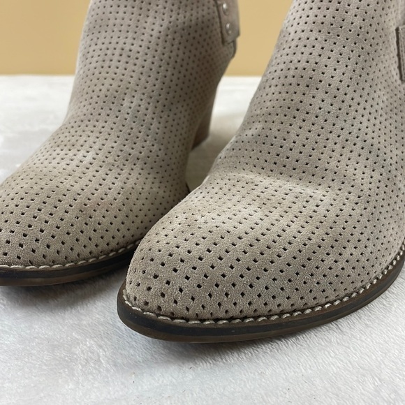 Dolce Vita Perforated Suede Leather Ankle Boots, Western Rodeo, Beige Size 9.5 - Picture 5 of 12